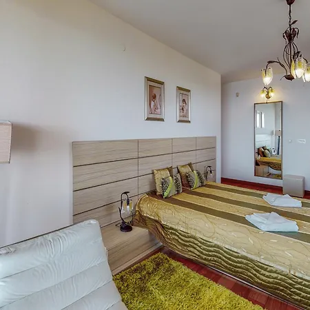 וילה At Lighthouse Golf By Parnas Estate בלצ'יק