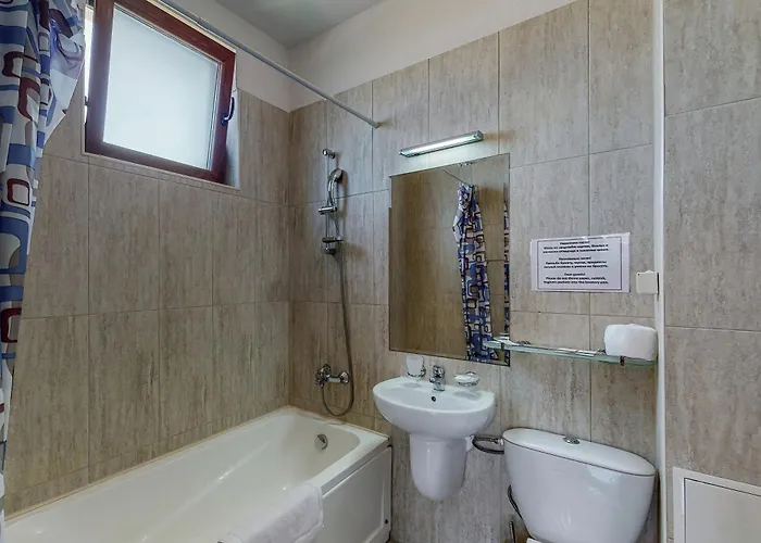 At Lighthouse Golf By Parnas Estate Villa *