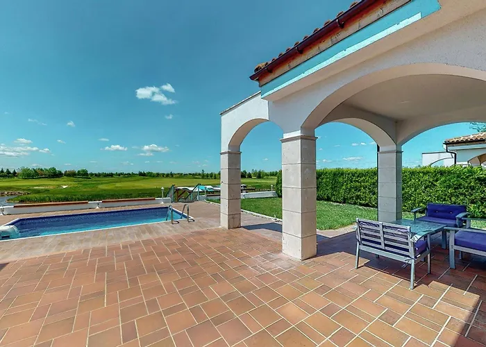 At Lighthouse Golf By Parnas Estate Balchik