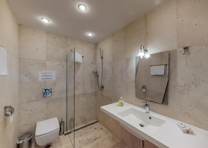 At Lighthouse Golf By Parnas Estate Villa