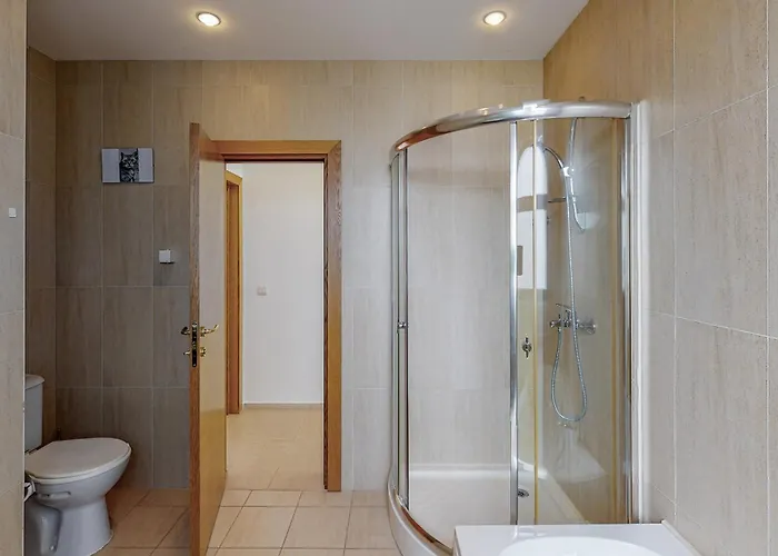 At Lighthouse Golf By Parnas Estate Villa