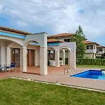 Луксозна вила At Lighthouse Golf By Parnas Estate *