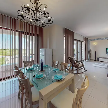 At Lighthouse Golf By Parnas Estate Baltjik