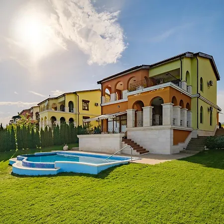 At Lighthouse Golf By Parnas Estate * Balčik
