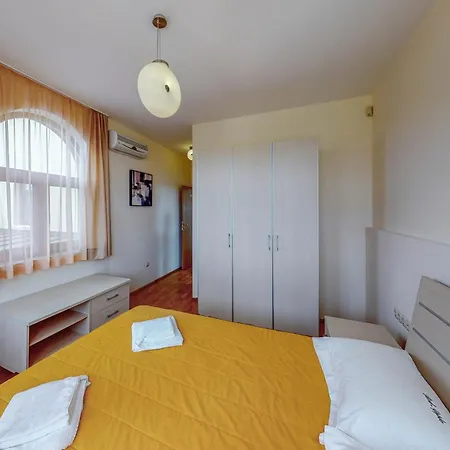 Vila At Lighthouse Golf By Parnas Estate Balčik