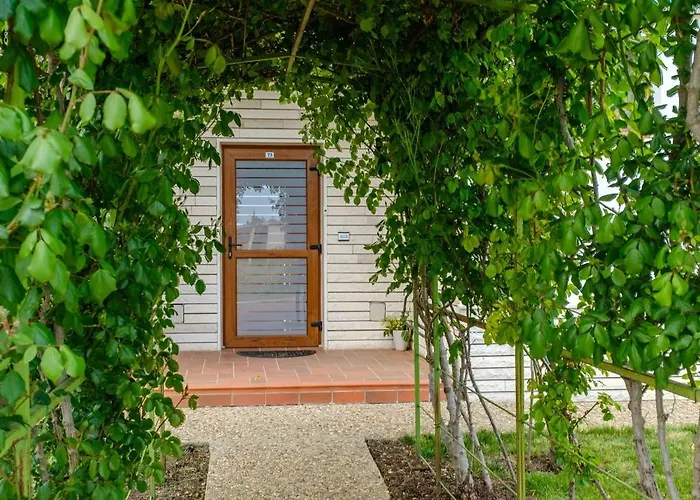 At Lighthouse Golf By Parnas Estate וילה