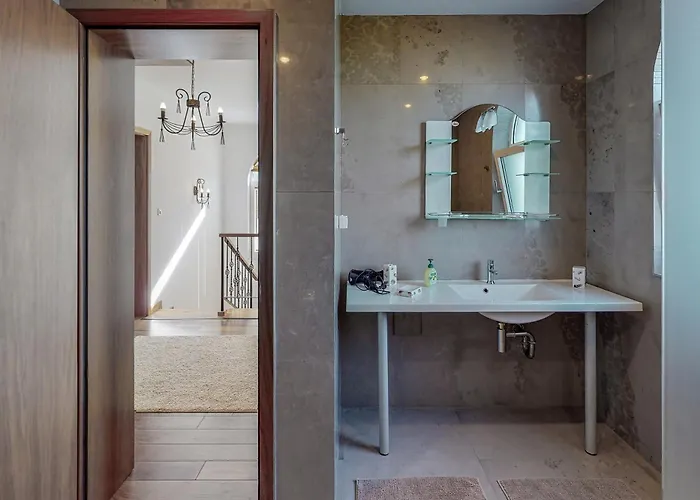 At Lighthouse Golf By Parnas Estate Луксозна вила *